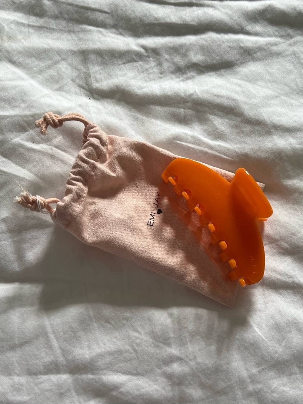 Emi Jay clip